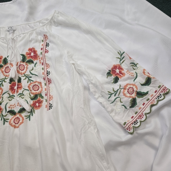 Chic Connection White Embroidered Floral Tunic Dress Bohemian Peasant Beachy M - Picture 11 of 14